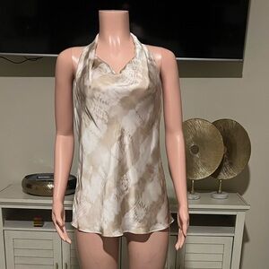 Violet & Clair tan and white blouse.  Size S. Great Fit!